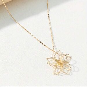 Boho flower necklace M883